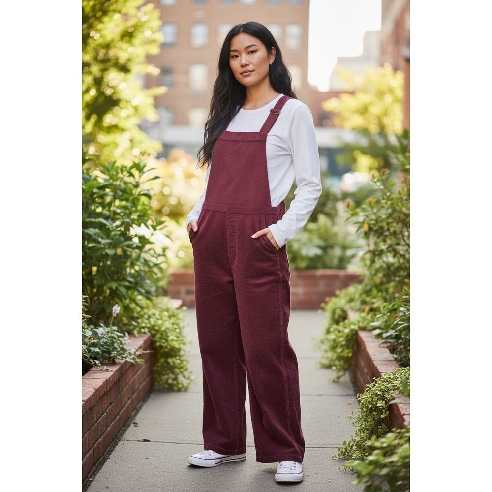 Xhilaration Womens Burgundy Corduroy Wide Leg Overalls Size M Side Zip Bib